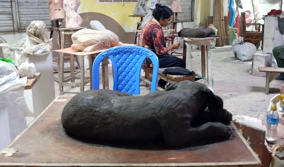 Sleeping Dog Study — studio modeling context and environmental working view